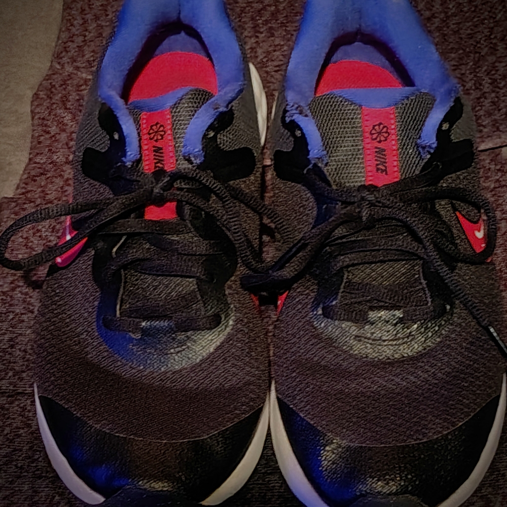 Nike Black and Pink Women's Sneakers